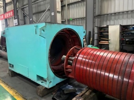 某钢厂800KW 高压电机到厂保养与轴瓦修复